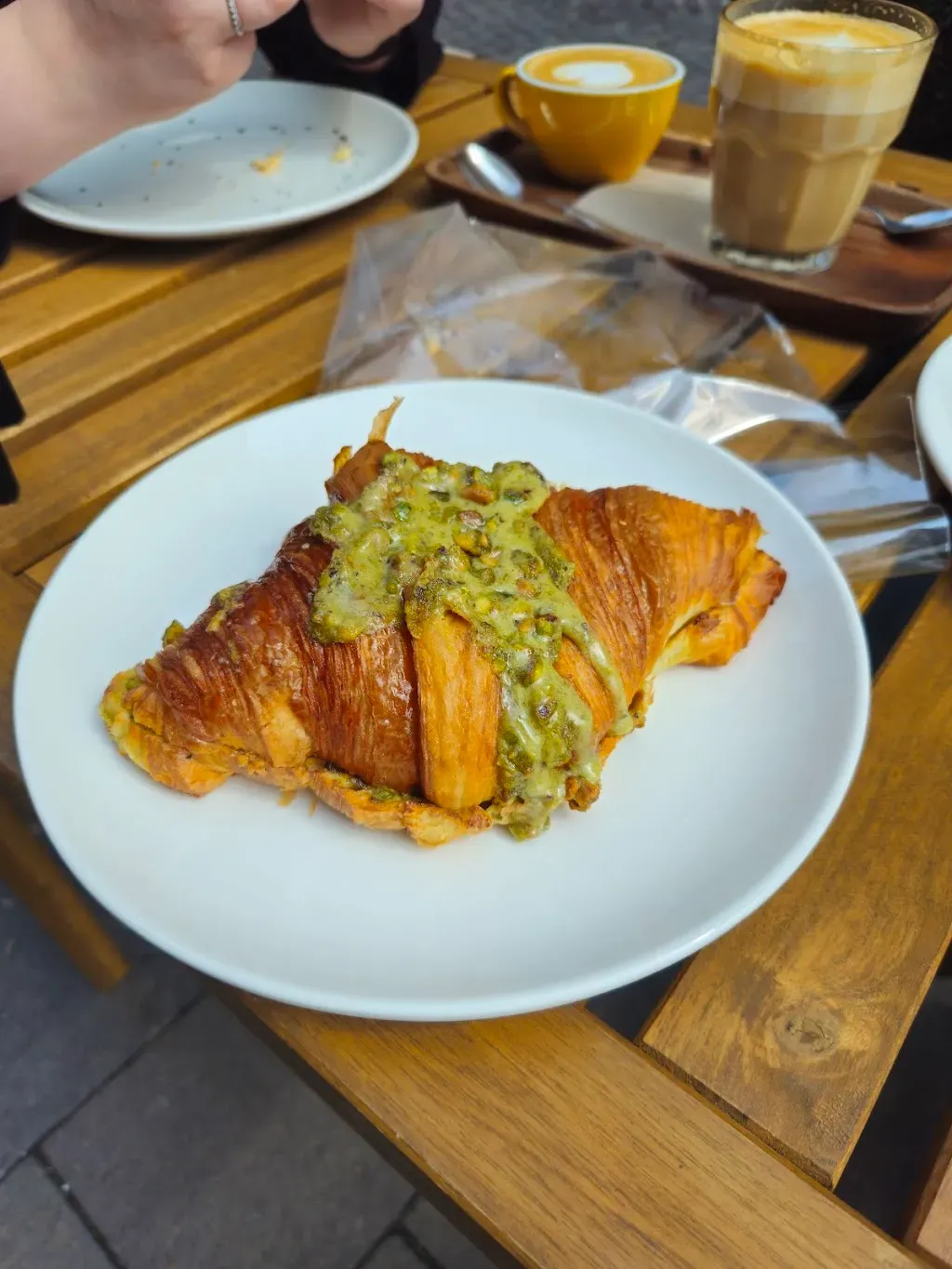 VAJ Sas · café & bakery