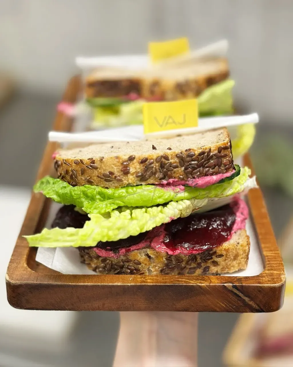 VAJ Sas · café & bakery