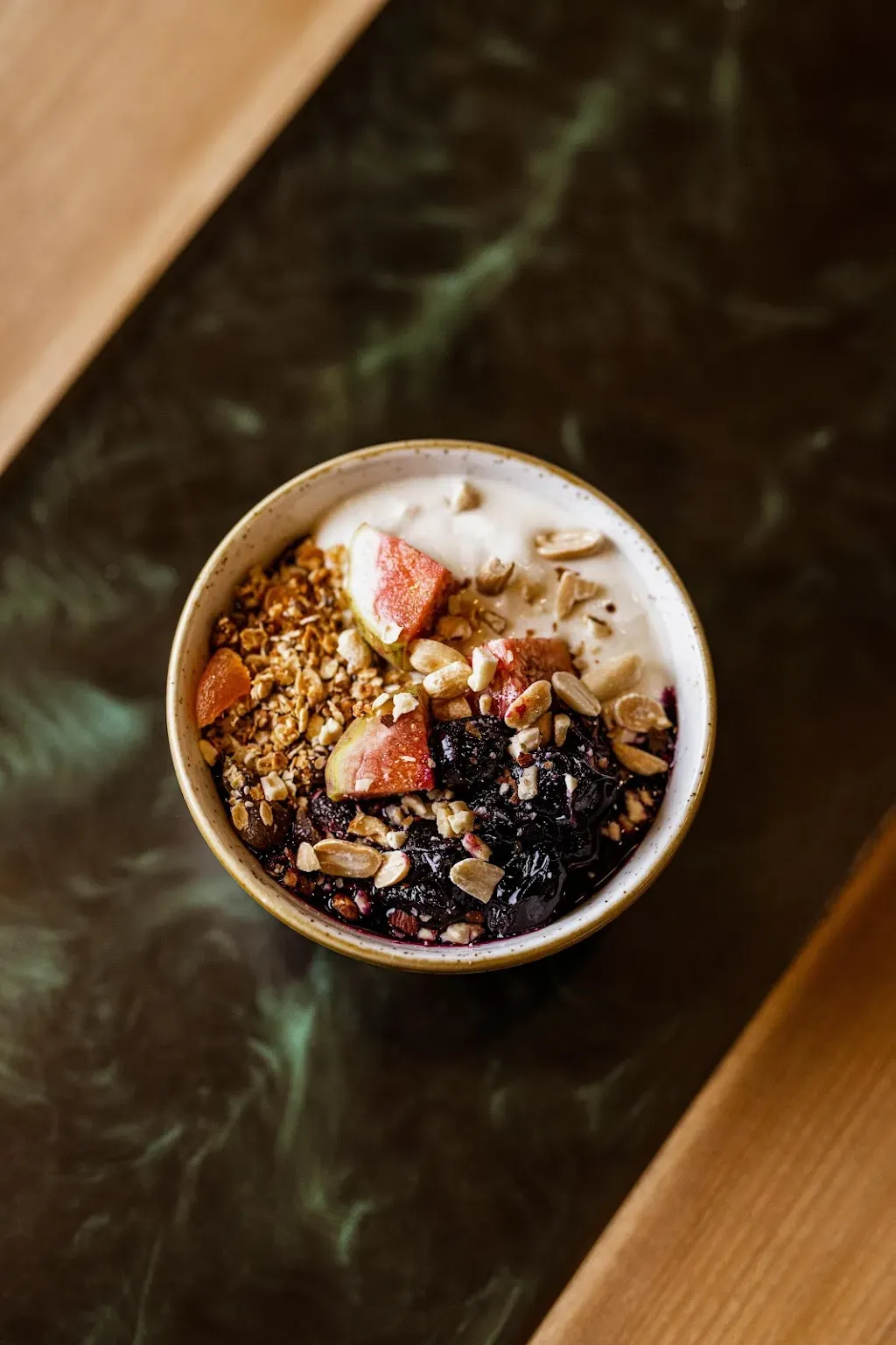 VINYL & WOOD - Brunch | Breakfast | Coffee | Budapest