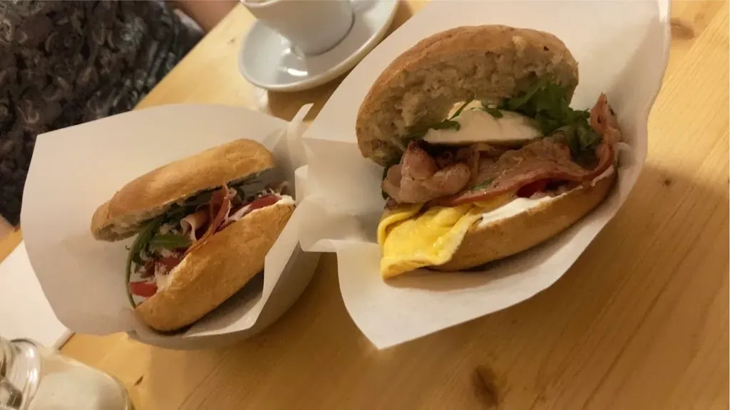 Juicy + Bägel