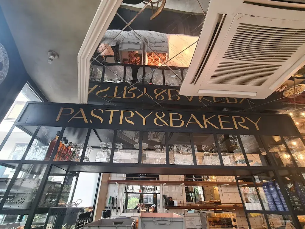 Lisboa Pastry & Bakery