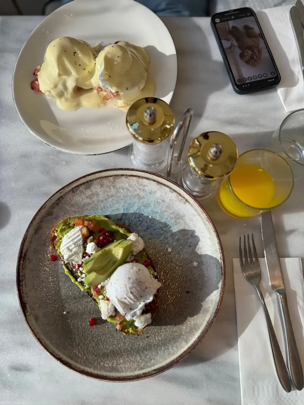 Á la Maison Breakfast and Brunch Restaurant