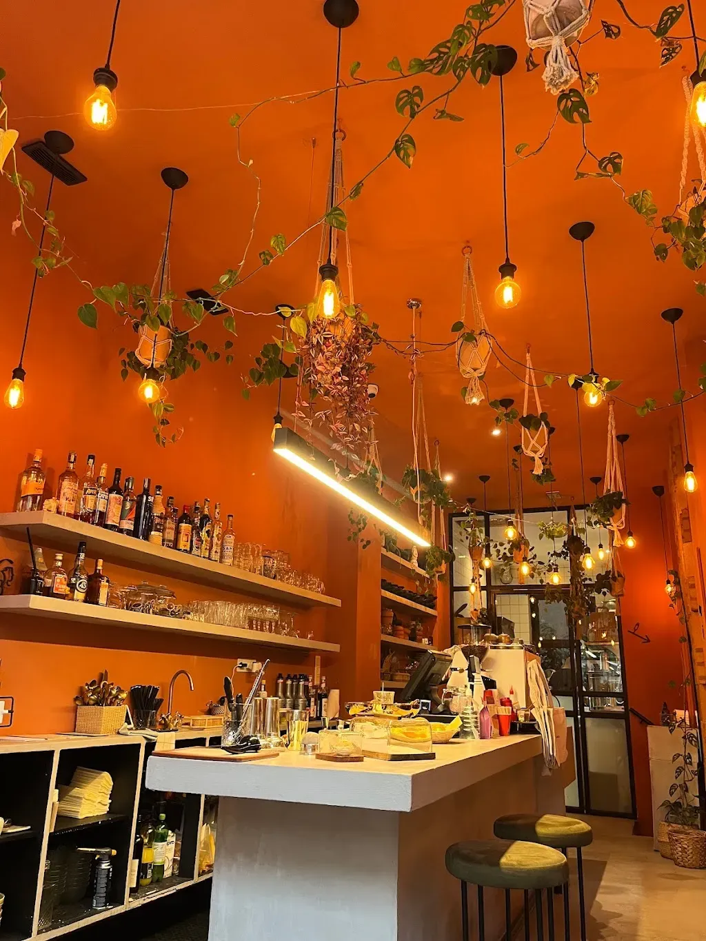A La Gringa Café and Bistro