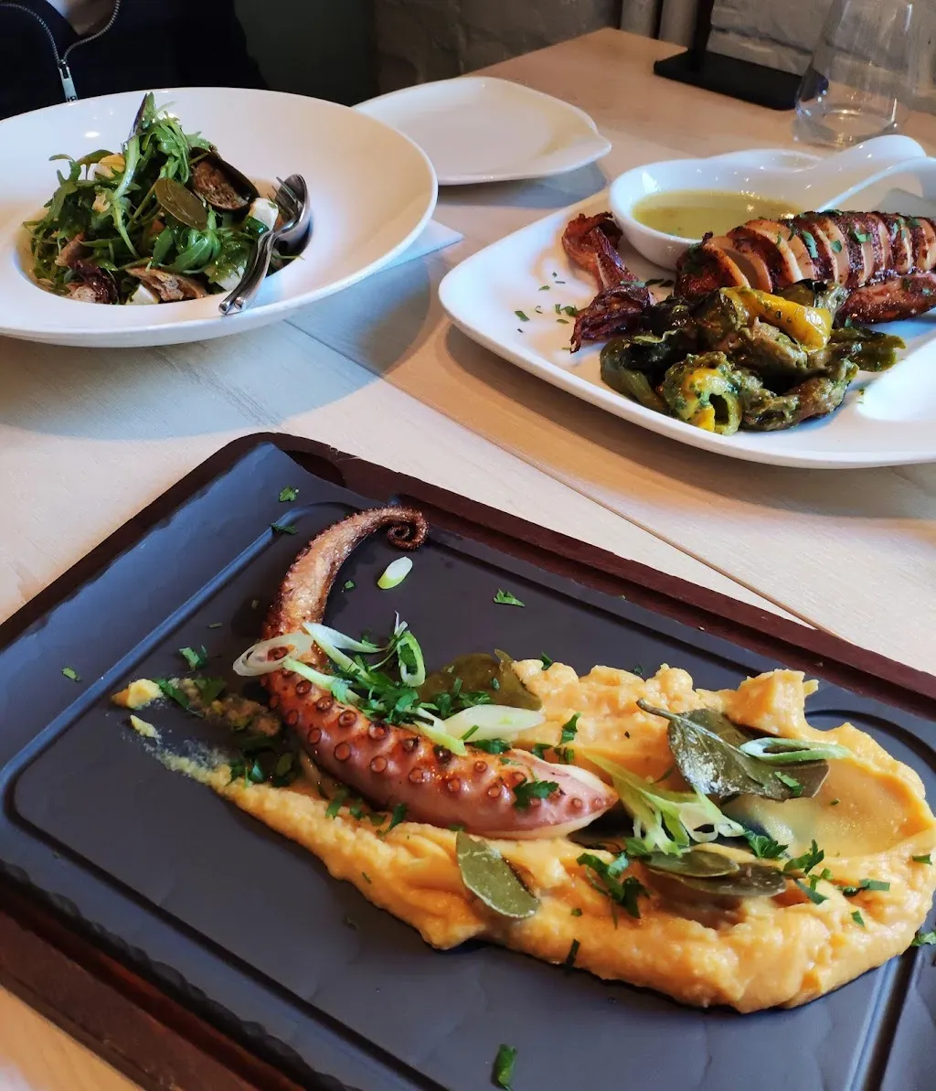 Mazi Greek Kitchen