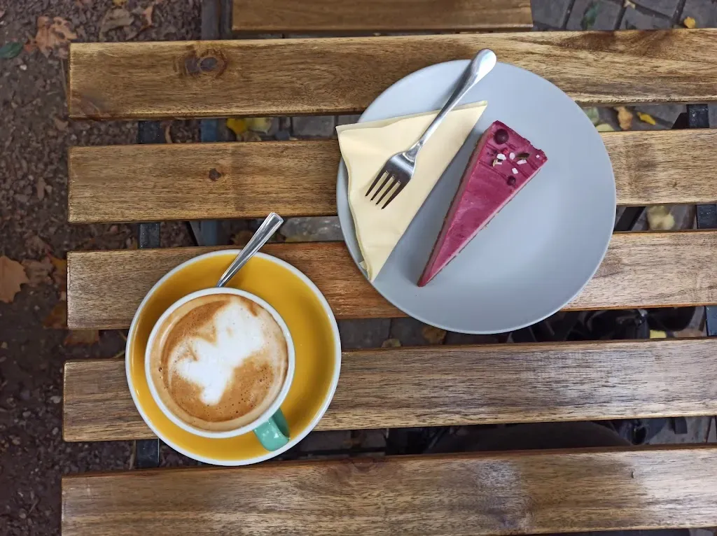 Free Place Cafe