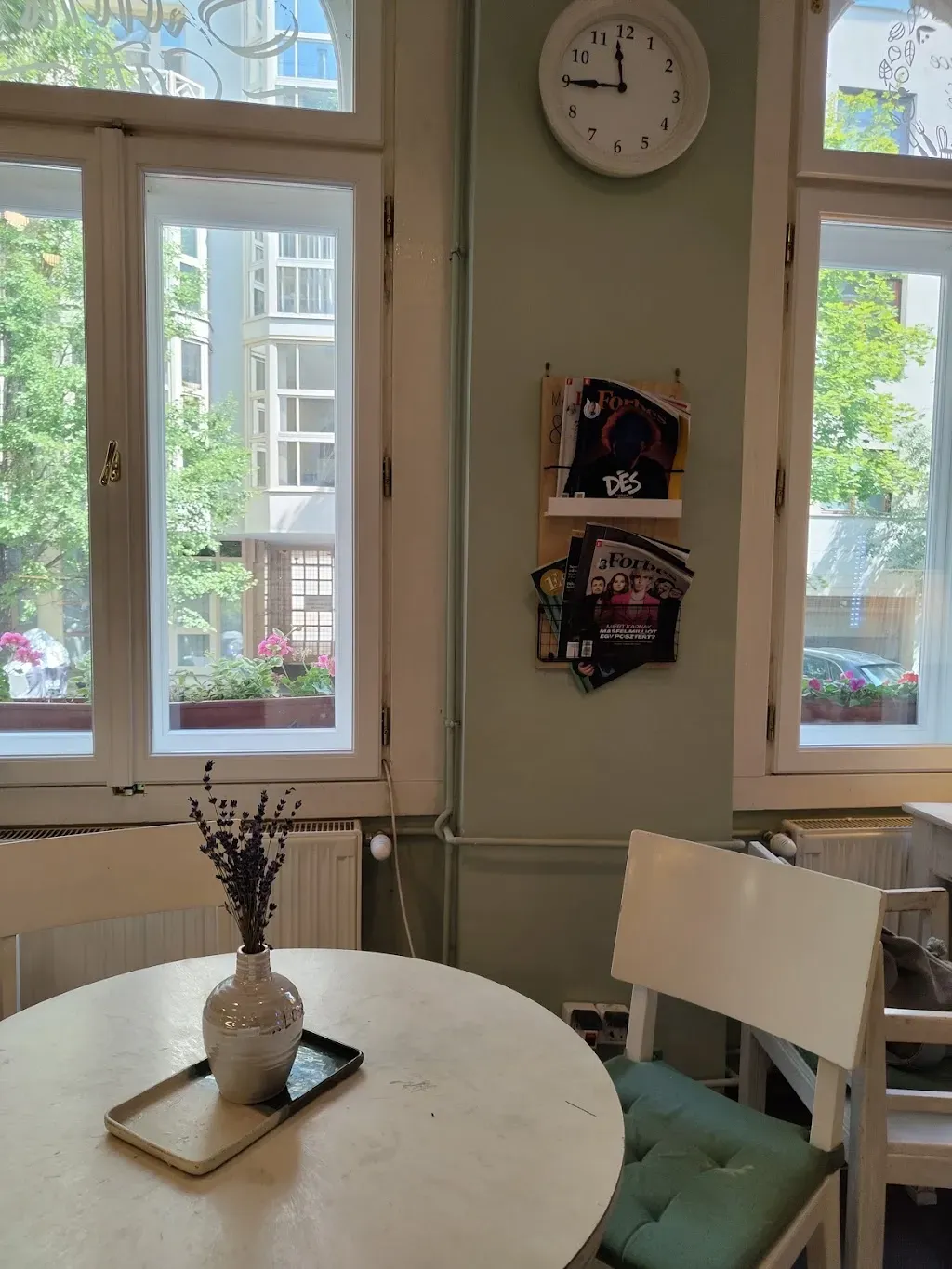 Szelence Café Health Food Restaurant
