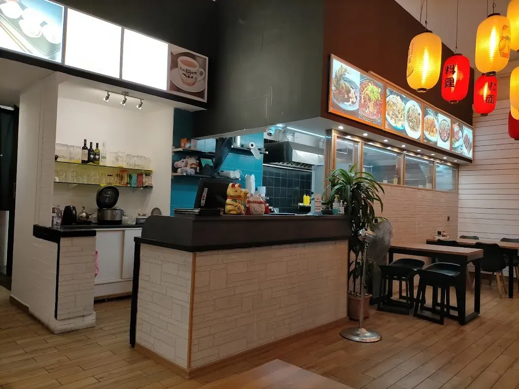 Long’s Asian food 龙记