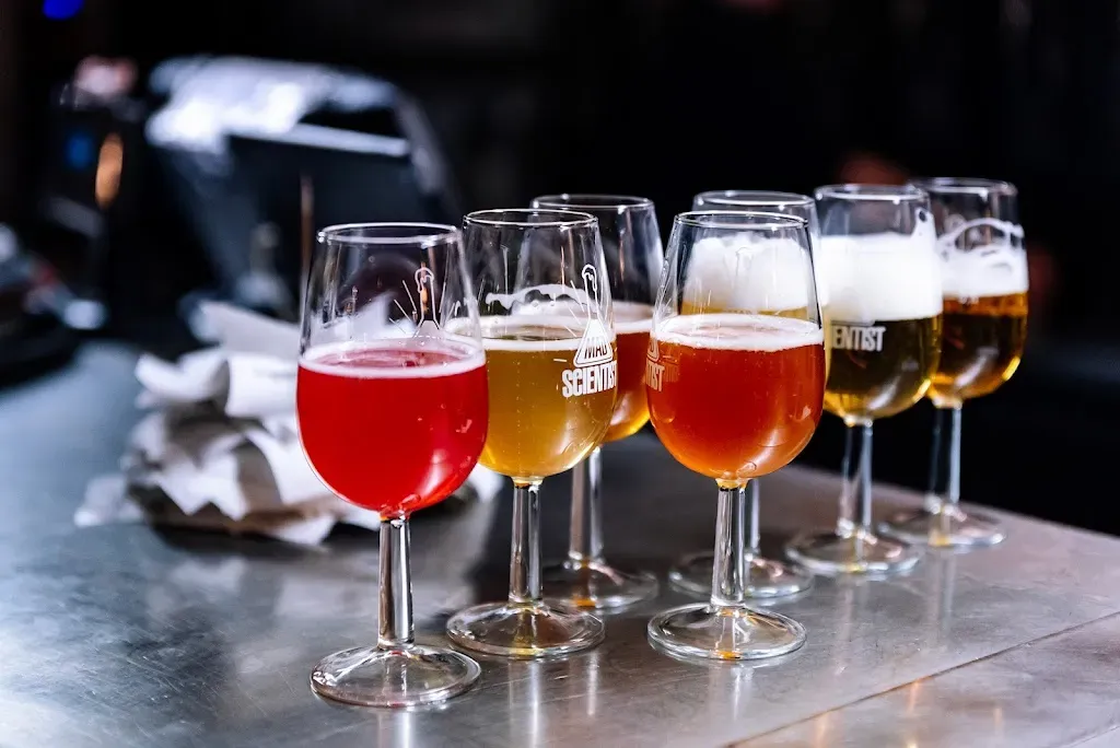 MADHOUSE Bistro & Craft Beer Bar