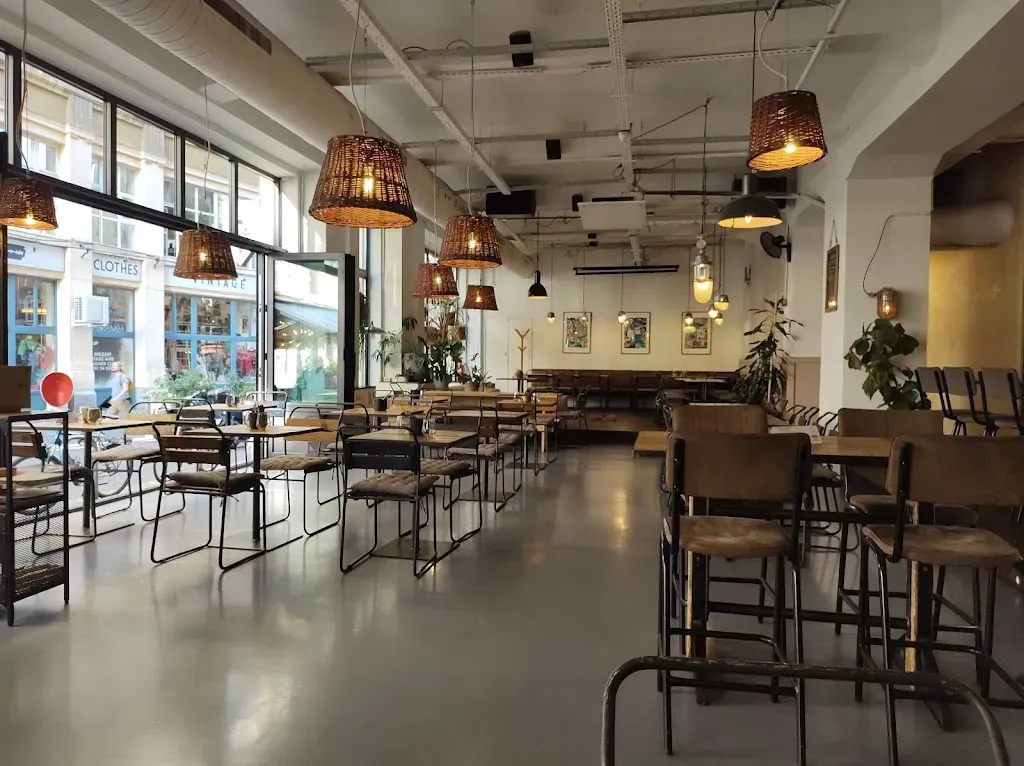MADHOUSE Bistro & Craft Beer Bar