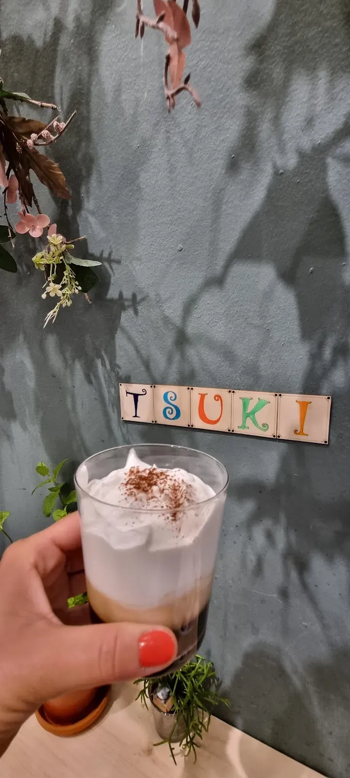 Tsuki Tea
