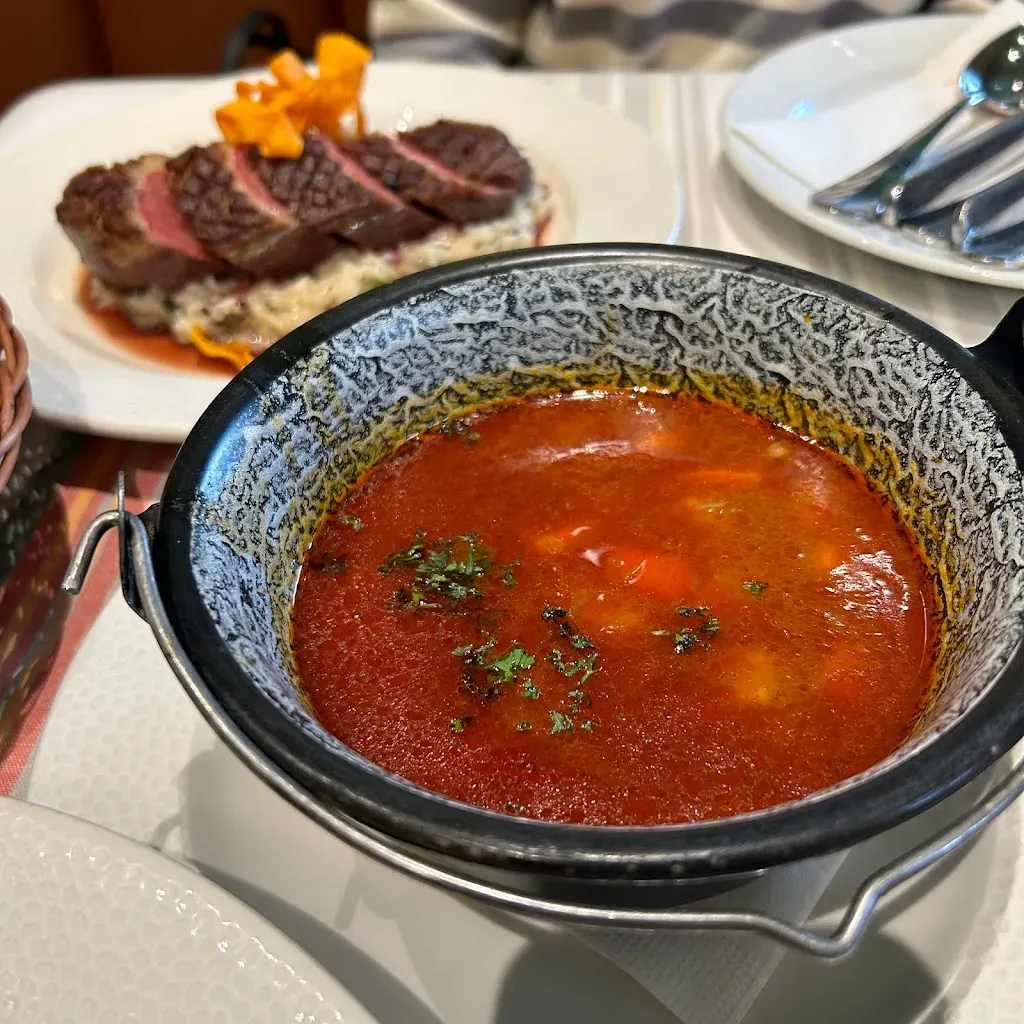 Menza Étterem és Kávézó