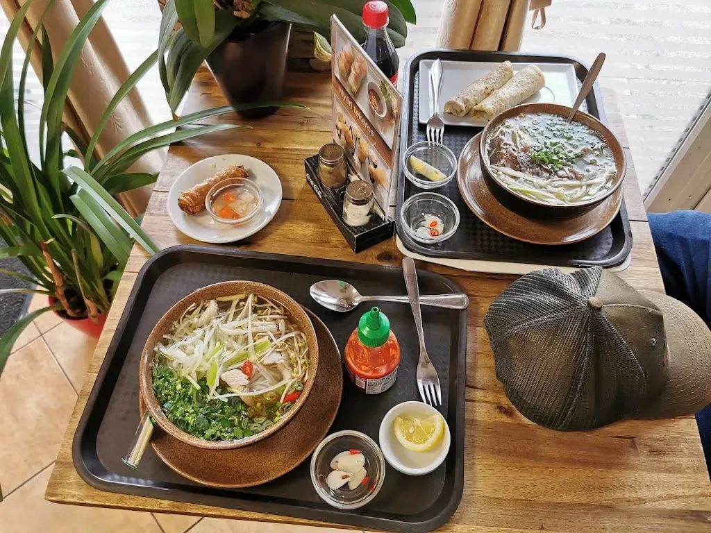 Royal soup house