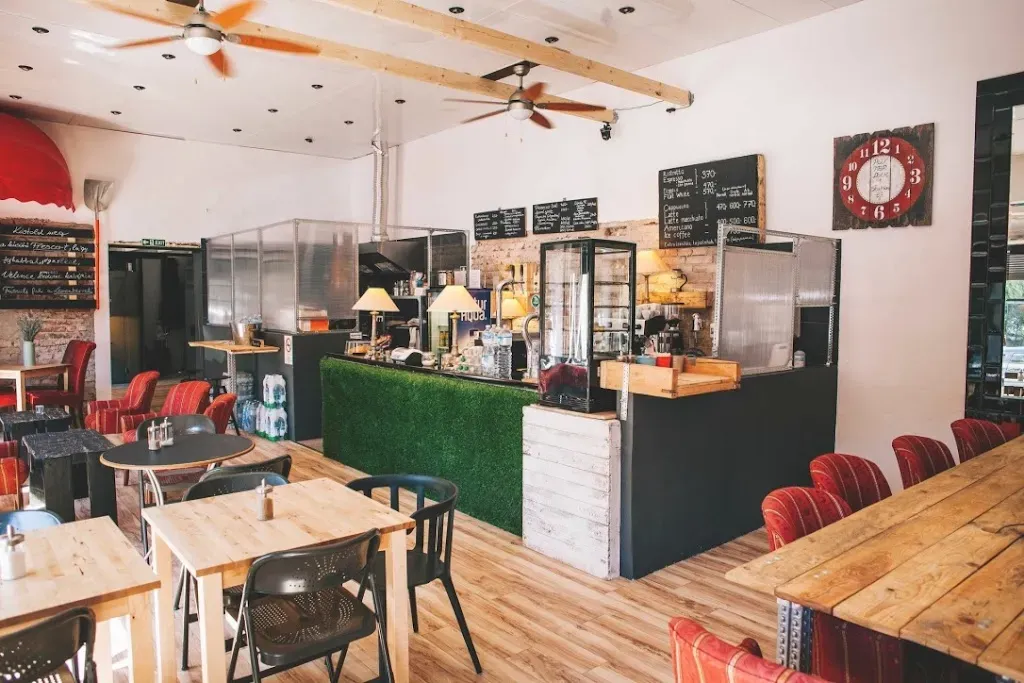 Milk Cafe - Kávézó, Brick Powerbank bérlés/leadás