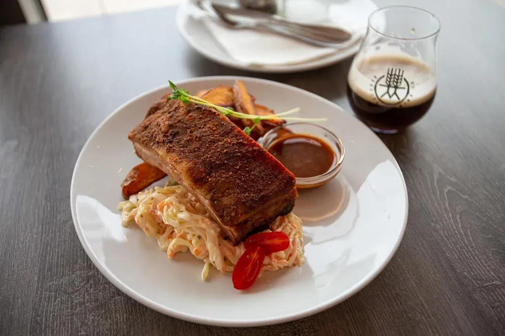 Jónás Craft Beer & Food