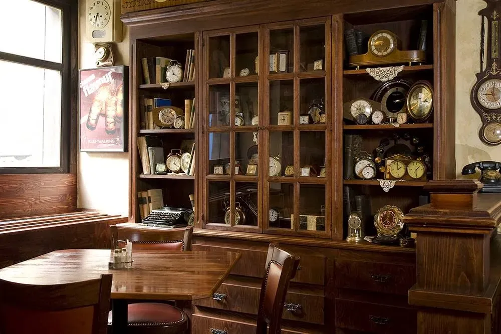 Clock Pub