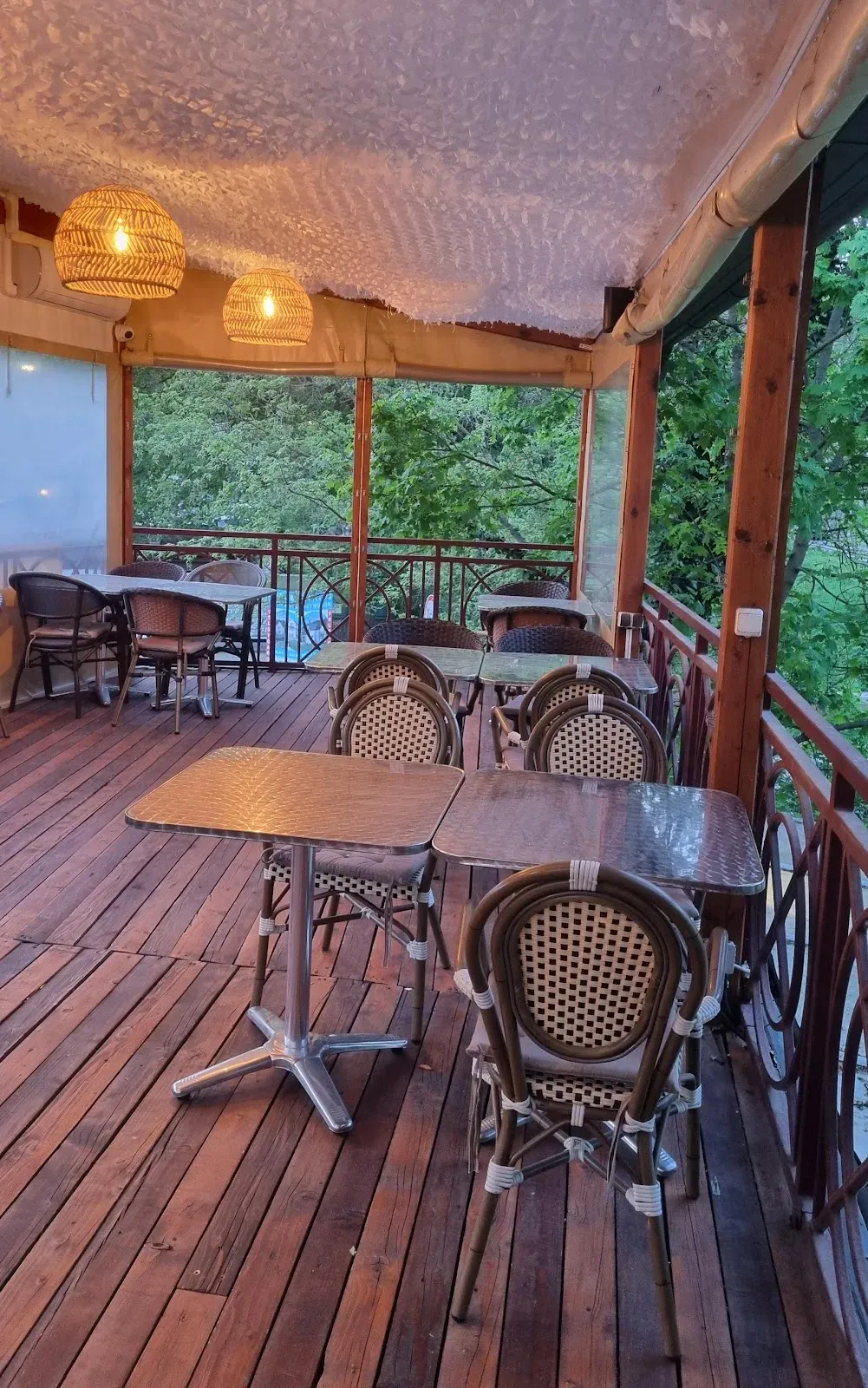 Crumbie Bistro