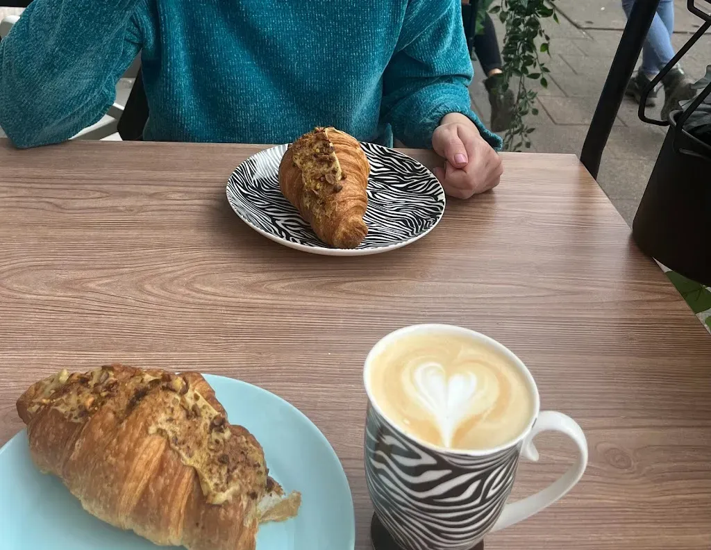 Barna Zebra Kézműves Pékség és Specialty Kávézó