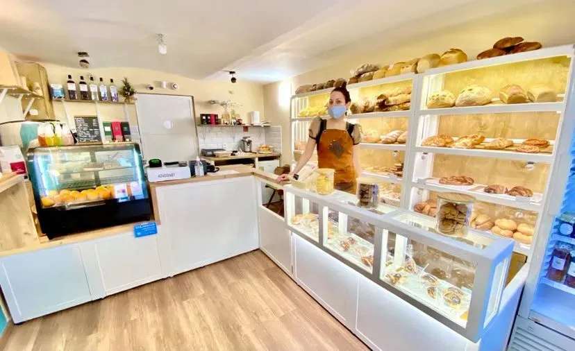 Barna Zebra Kézműves Pékség és Specialty Kávézó
