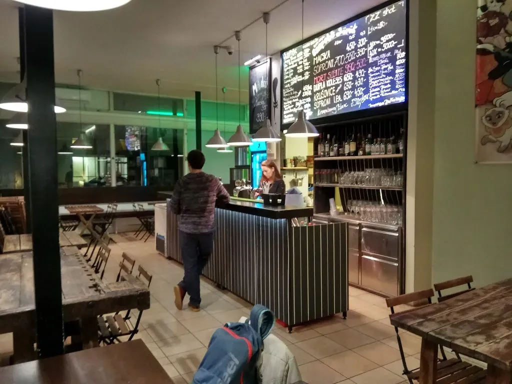 Lustamacska Pizza Budapest