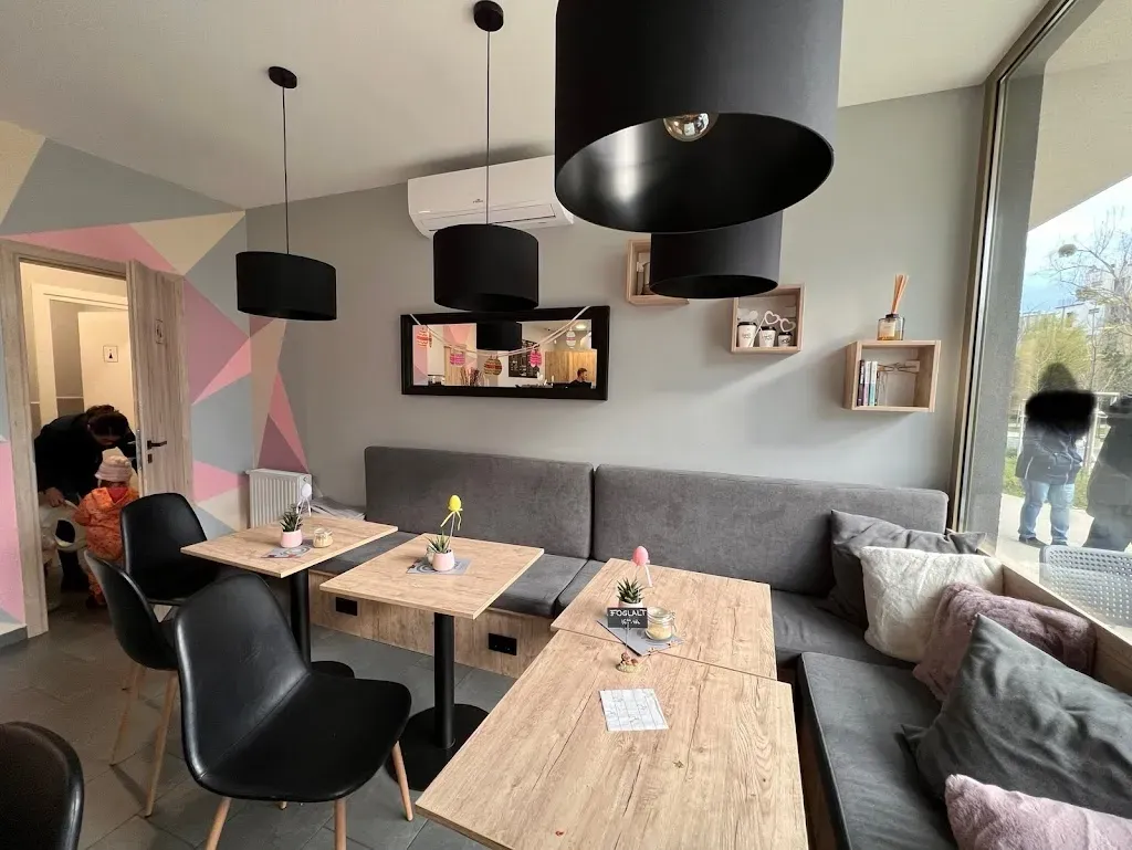 Café Pastel