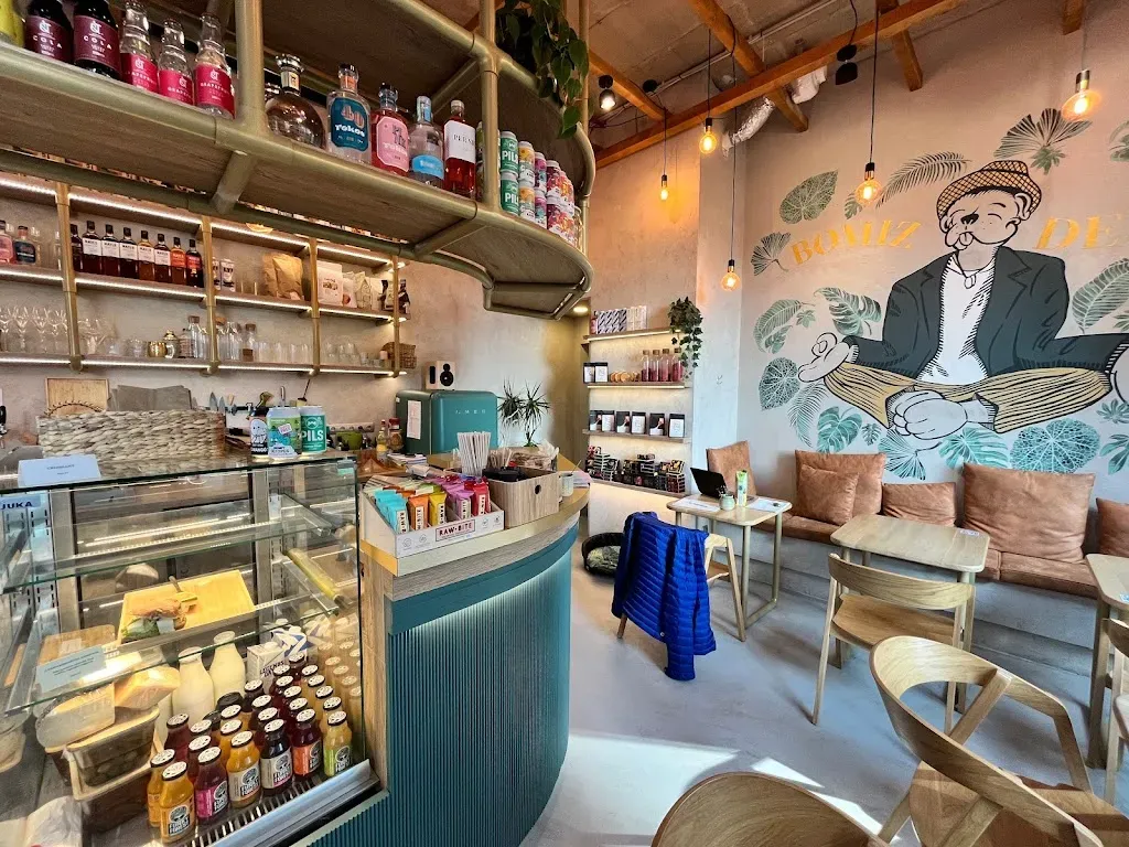 Bomiz Deli