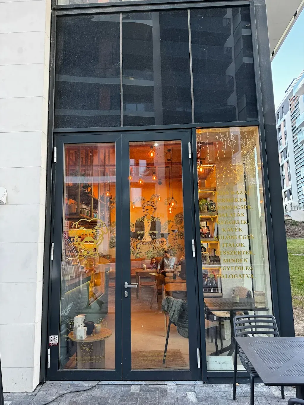 Bomiz Deli