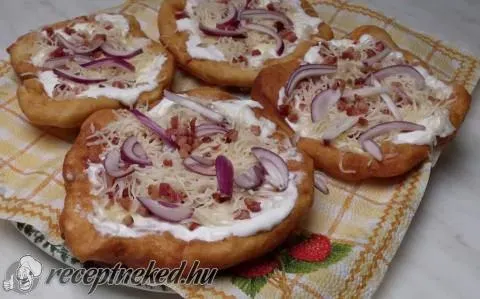 Betyáros Lángos