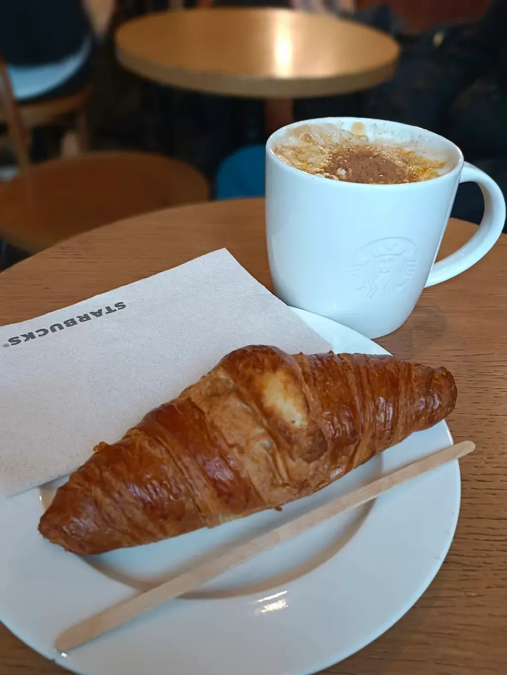 Starbucks Oktogon
