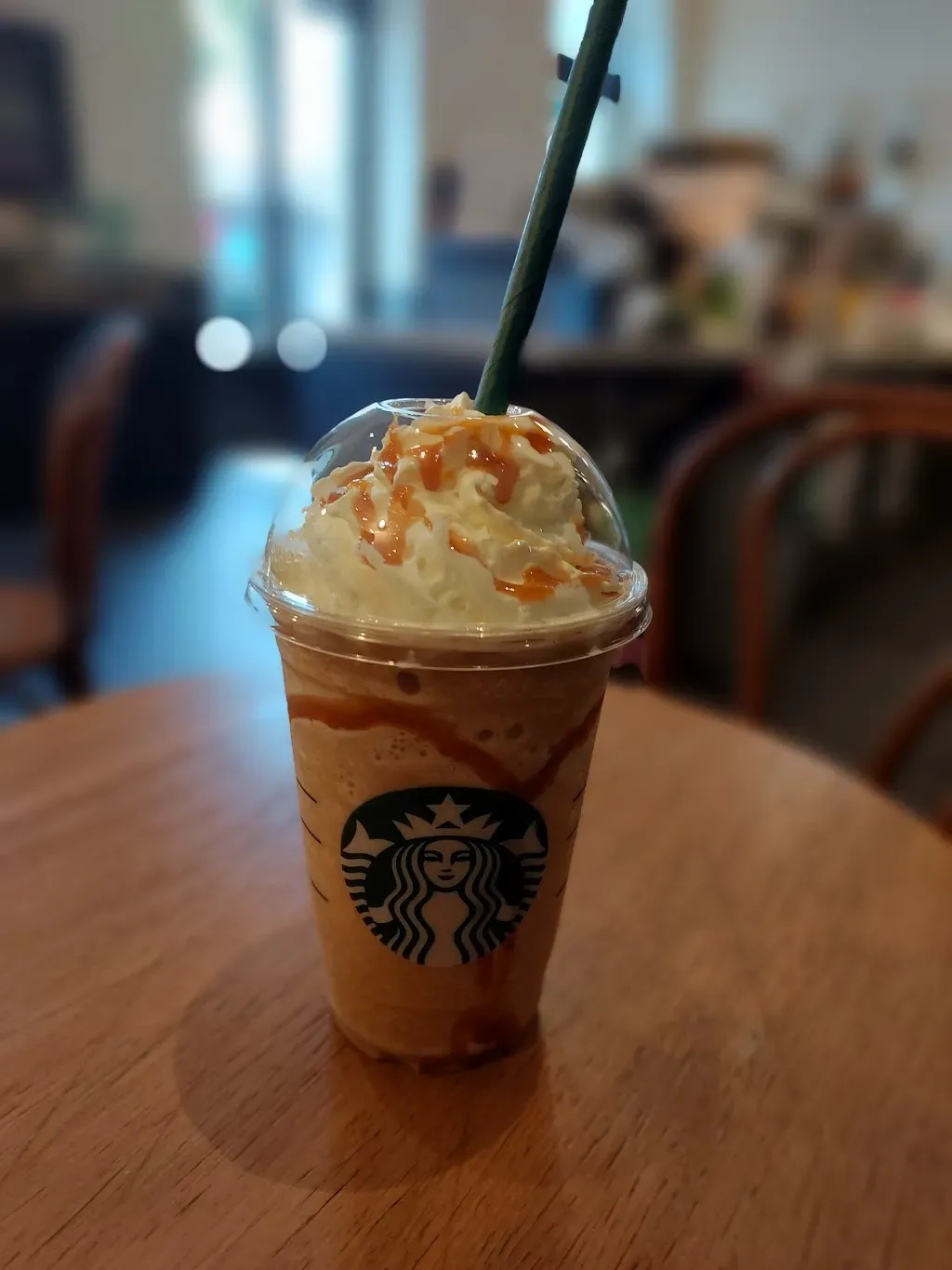 Starbucks Oktogon