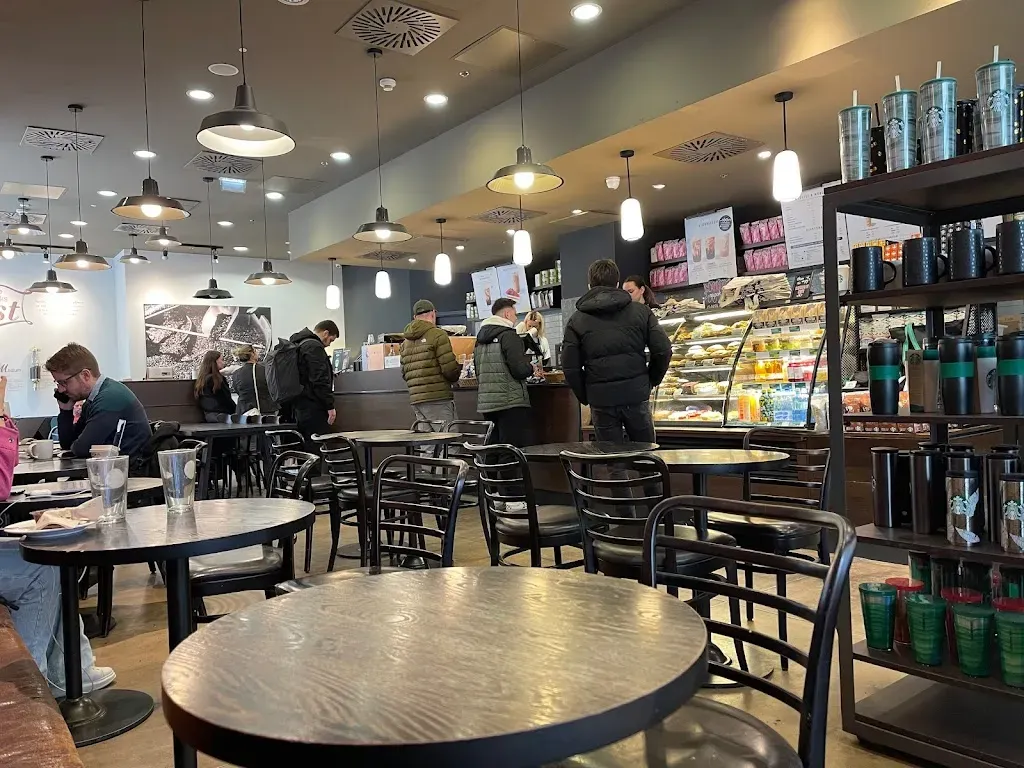 Starbucks Corvin