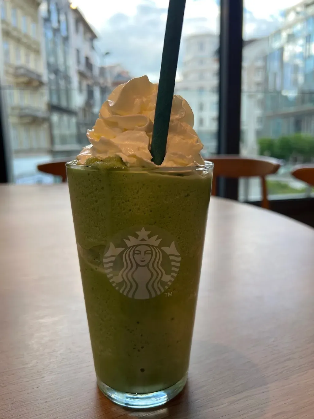Starbucks Szervita