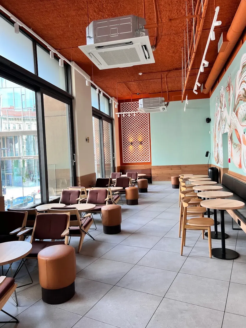 Starbucks Szervita