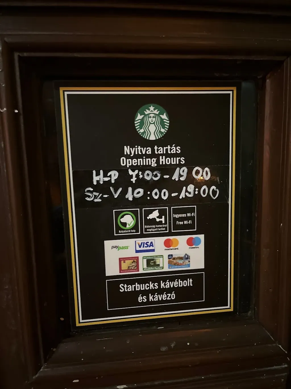 Starbucks Egyetem tér