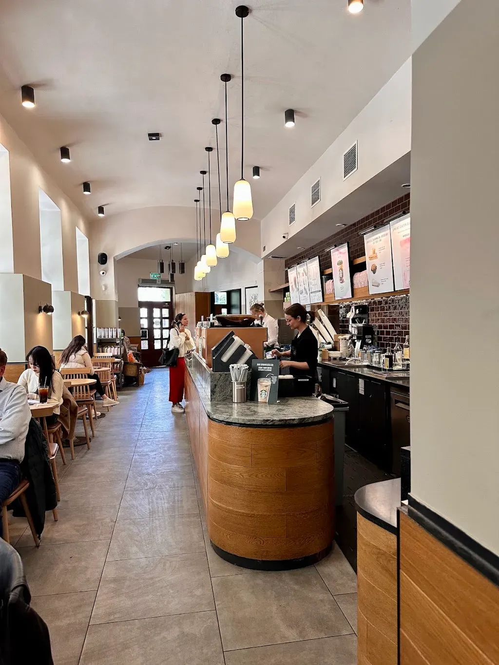Starbucks Egyetem tér