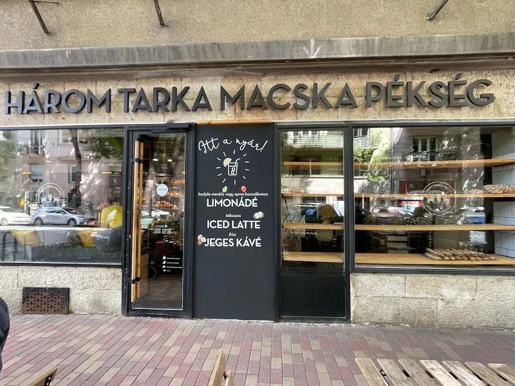 Három Tarka Macska