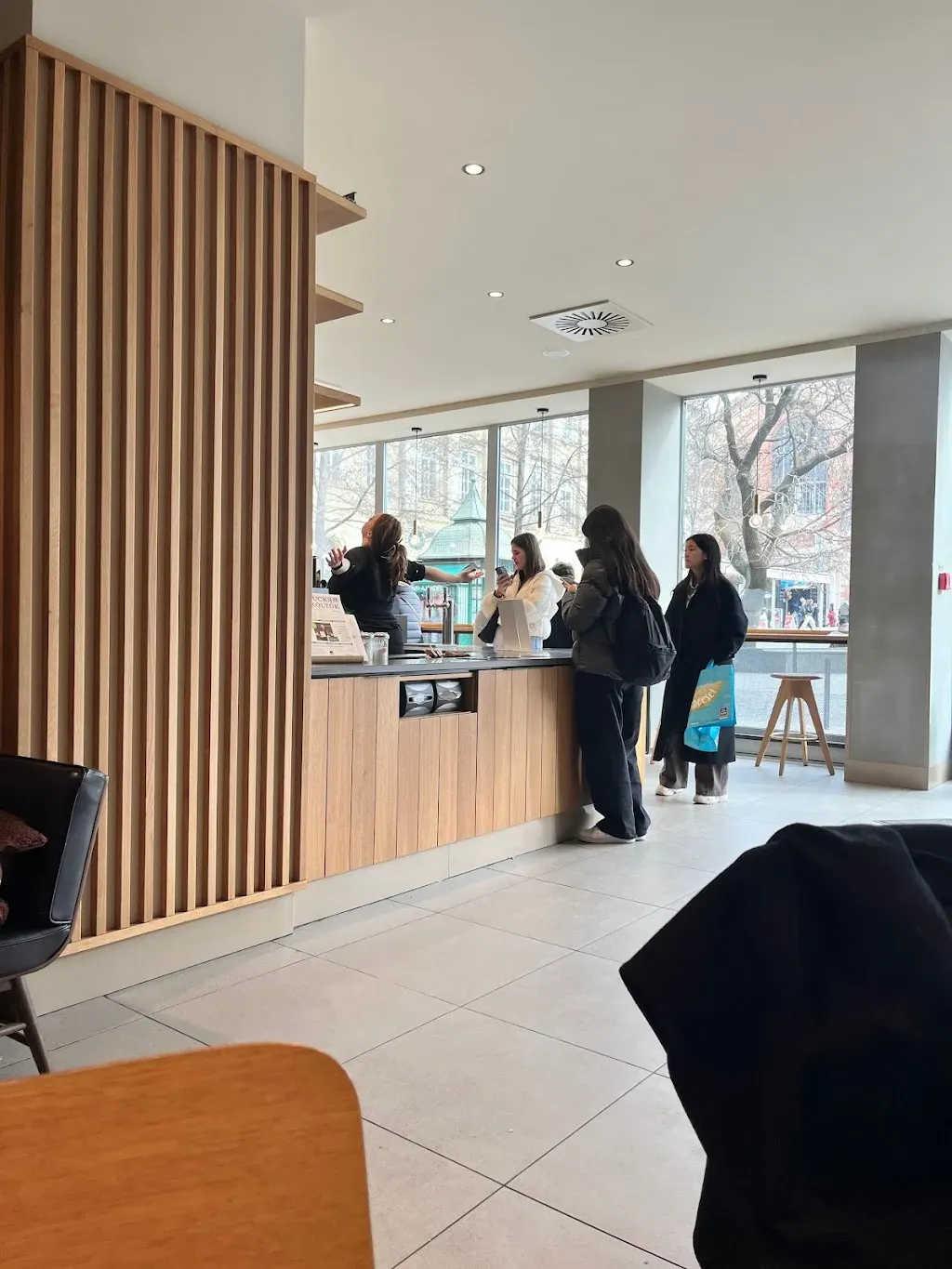 Starbucks Fővám