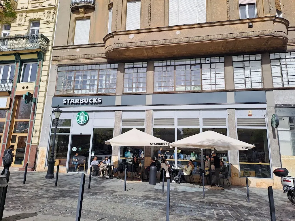 Starbucks Fővám