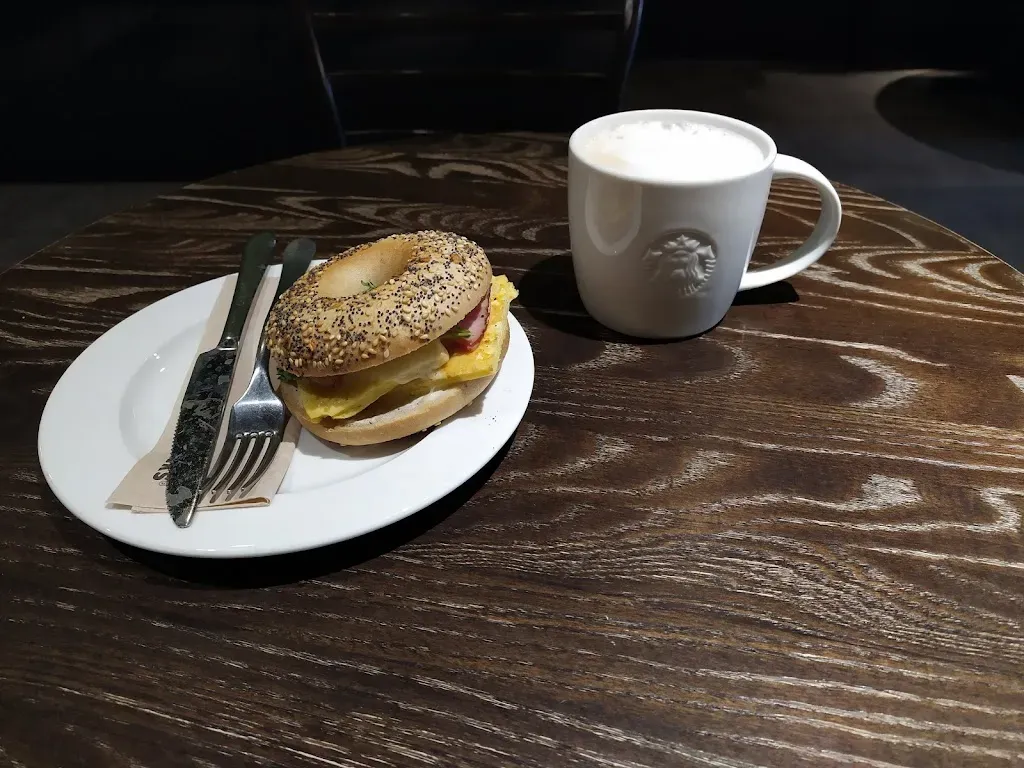 Starbucks Keleti
