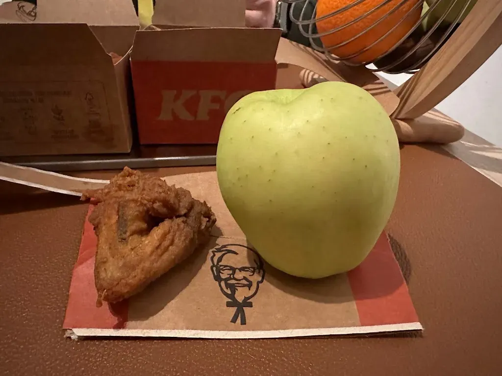 KFC Budapest Lurdy Ház