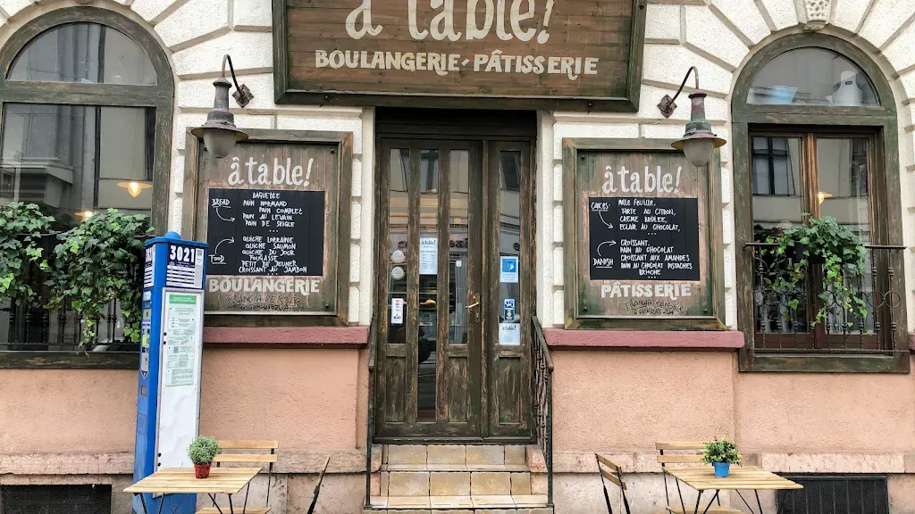 à table!