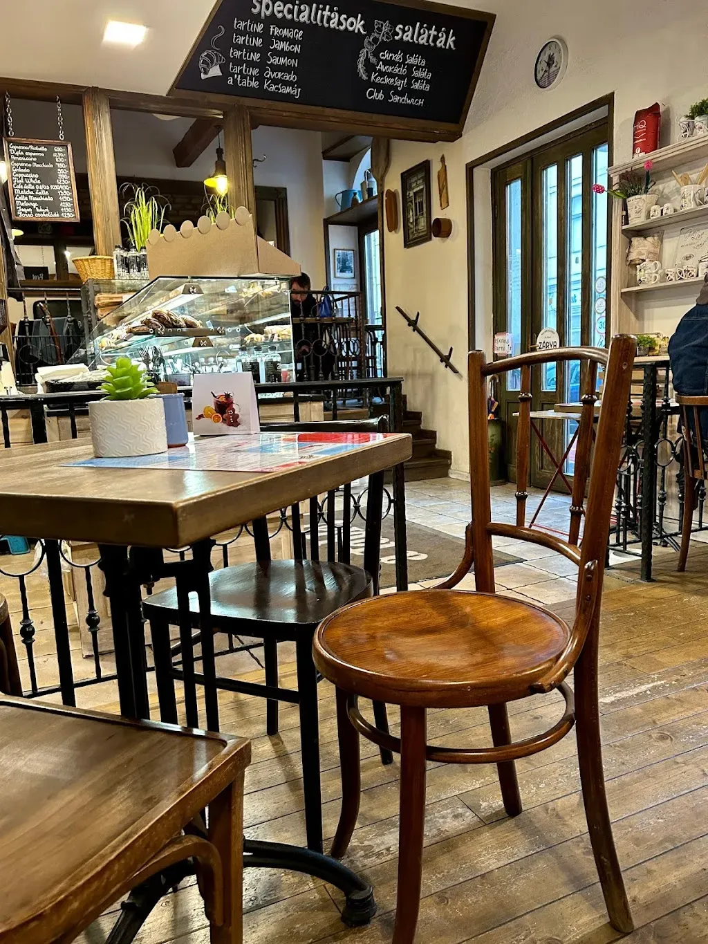 à table!