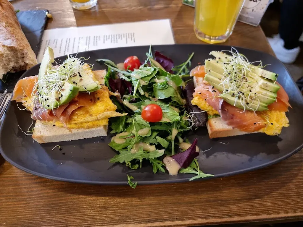 à table!