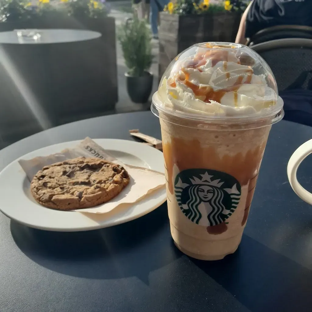 Starbucks Allee