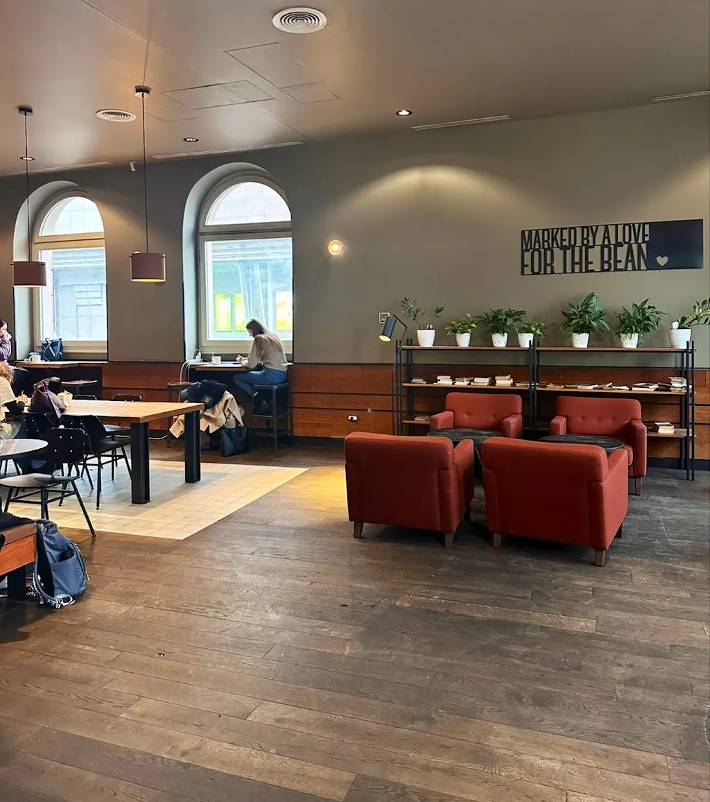 Starbucks Széna tér