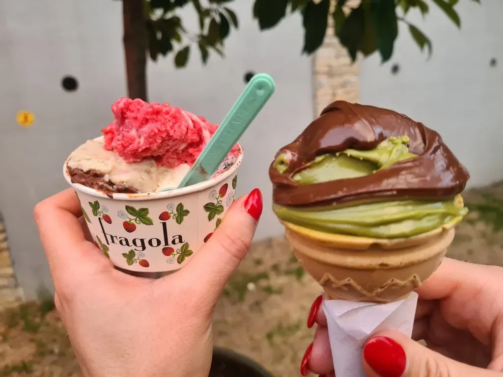 Fragola Terasz