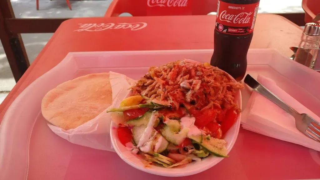 Cham Saláta Bár - Gyros - Haller utca
