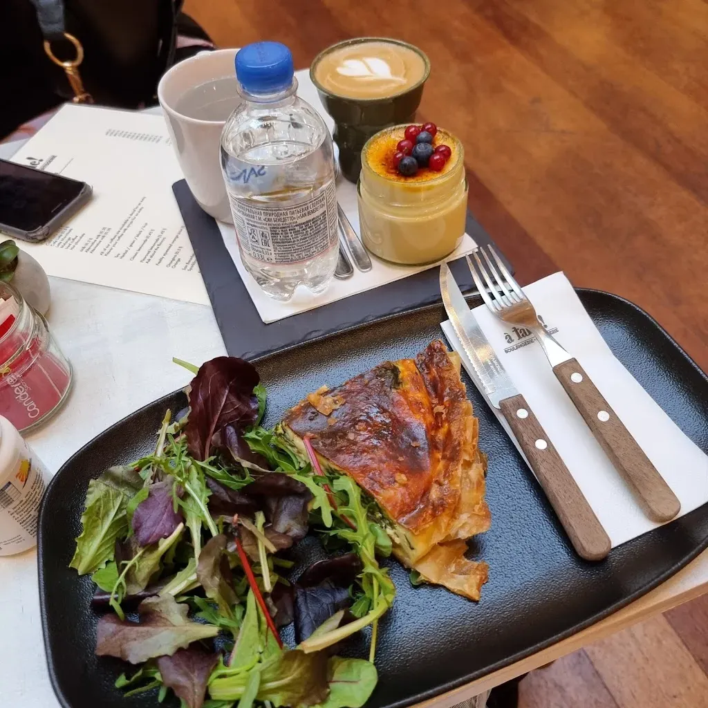 à table!