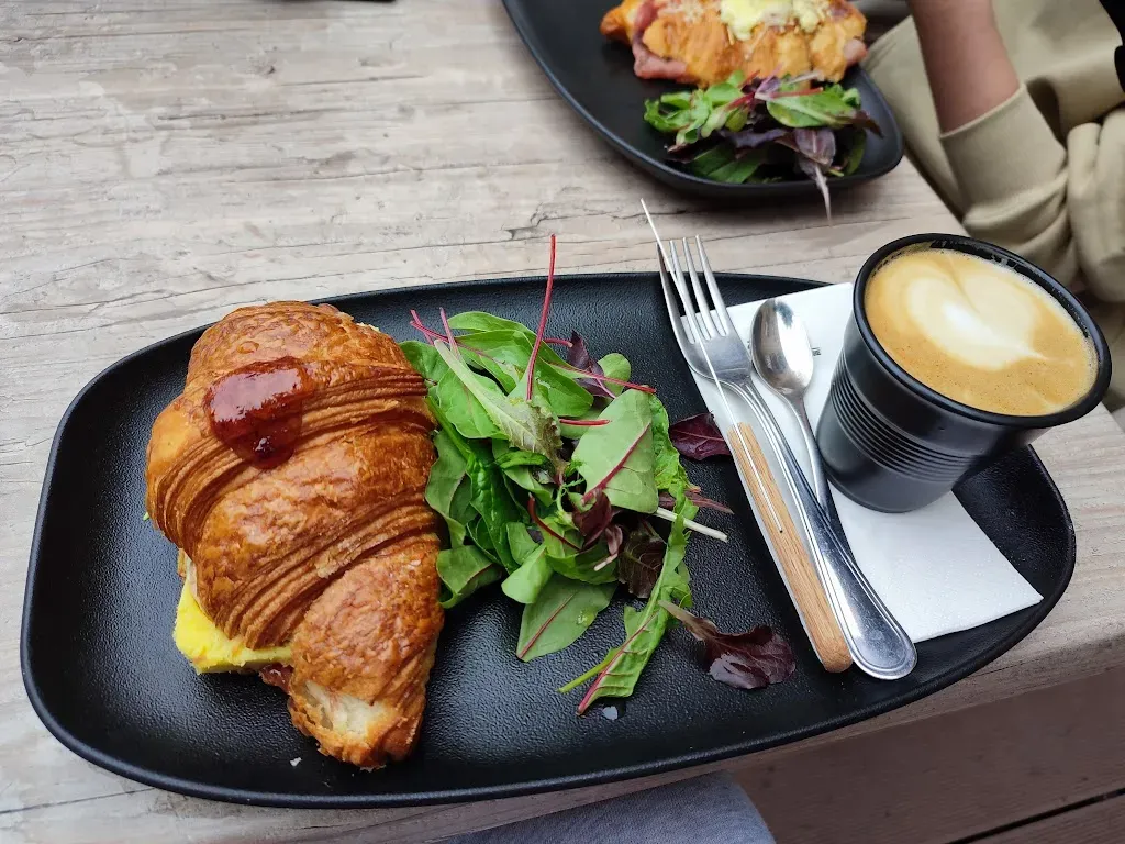 à table!