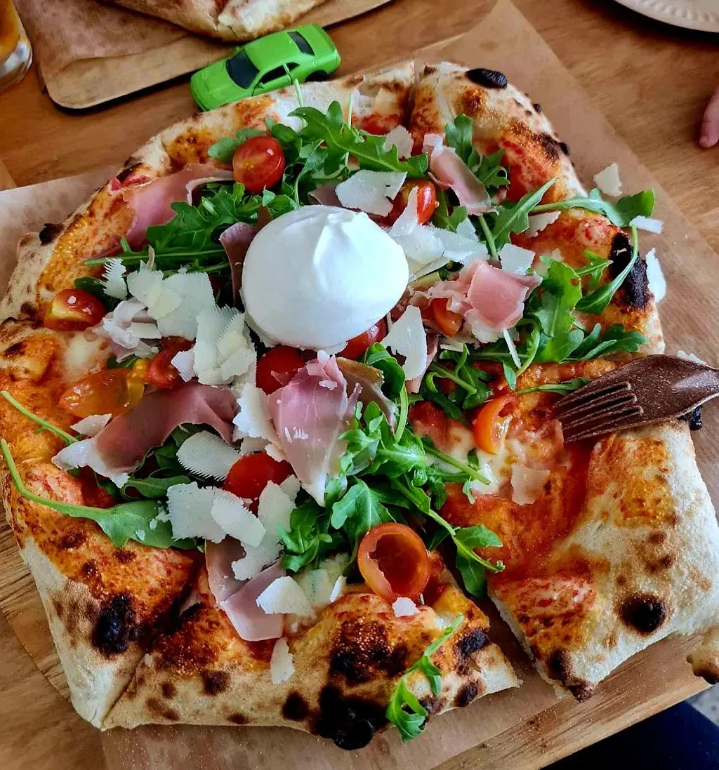 Pizza Winogratka