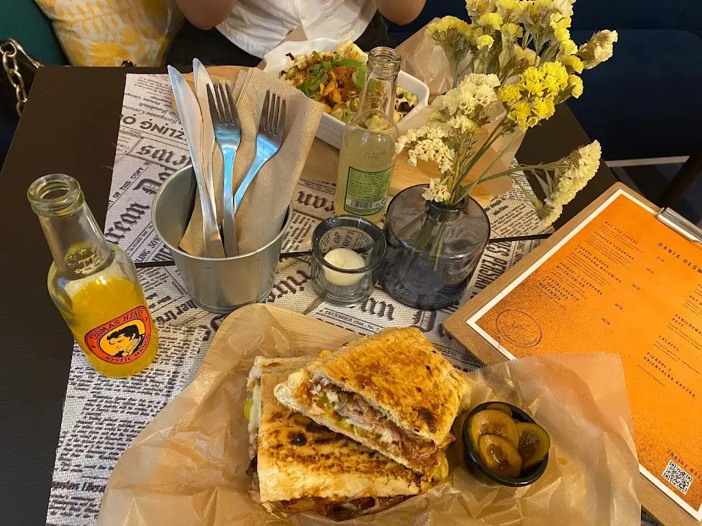 Restauracja Wschodnie czy Zachodnie?! Street food bar